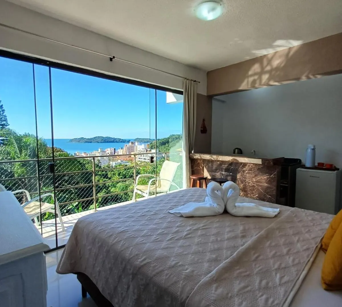 Гостевой дом Suite Com Vista Panoramica Бомбиньяс